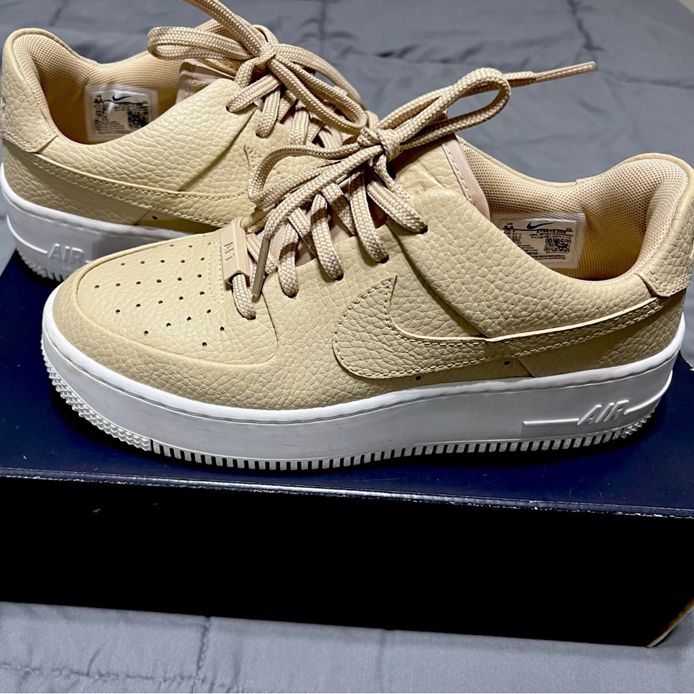 Nike Women’s AF1 SAGE LOW 2